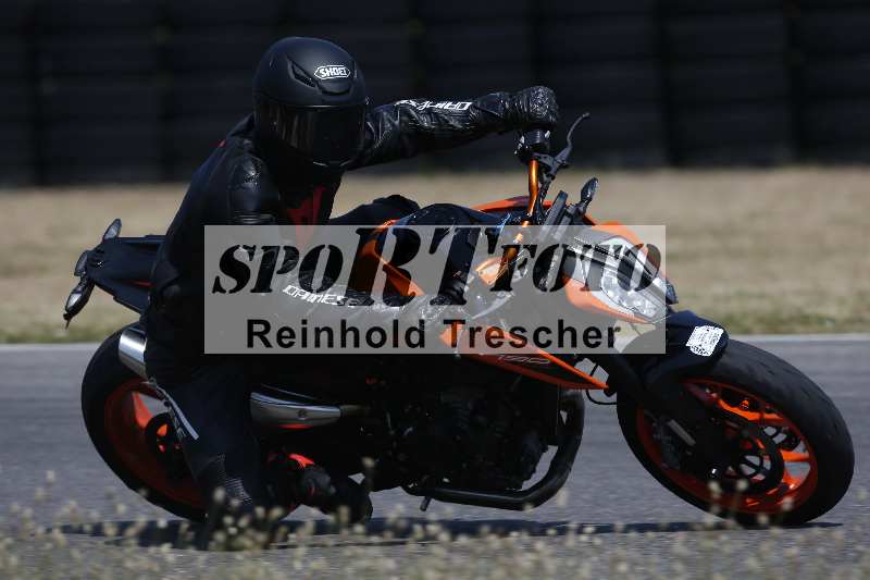 Archiv-2023/28 05.06.2023 Moto Club Anneau du Rhin/blanc-novice/7